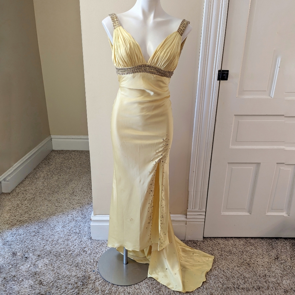 Y2K Mori Lee yellow low back evening dress with silver beading size 0